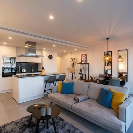 Oasis 325 New Luxury Penthouse With Amazing Sea View And Private Jacuzzi Εστεπόνα