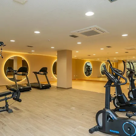 Oasis 325 New Luxury Penthouse With Amazing Sea View And Private Jacuzzi * Εστεπόνα
