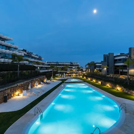 Oasis 325 New Luxury Penthouse With Amazing Sea View And Private Jacuzzi Daire Estepona