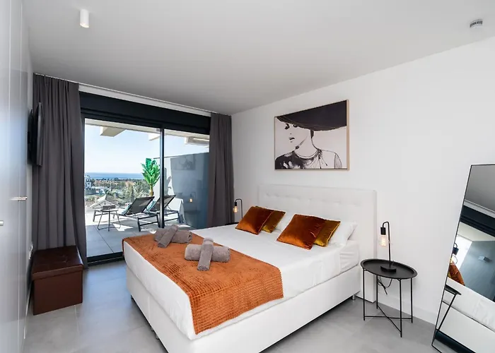 Daire Oasis 325 New Luxury Penthouse With Amazing Sea View And Private Jacuzzi Estepona